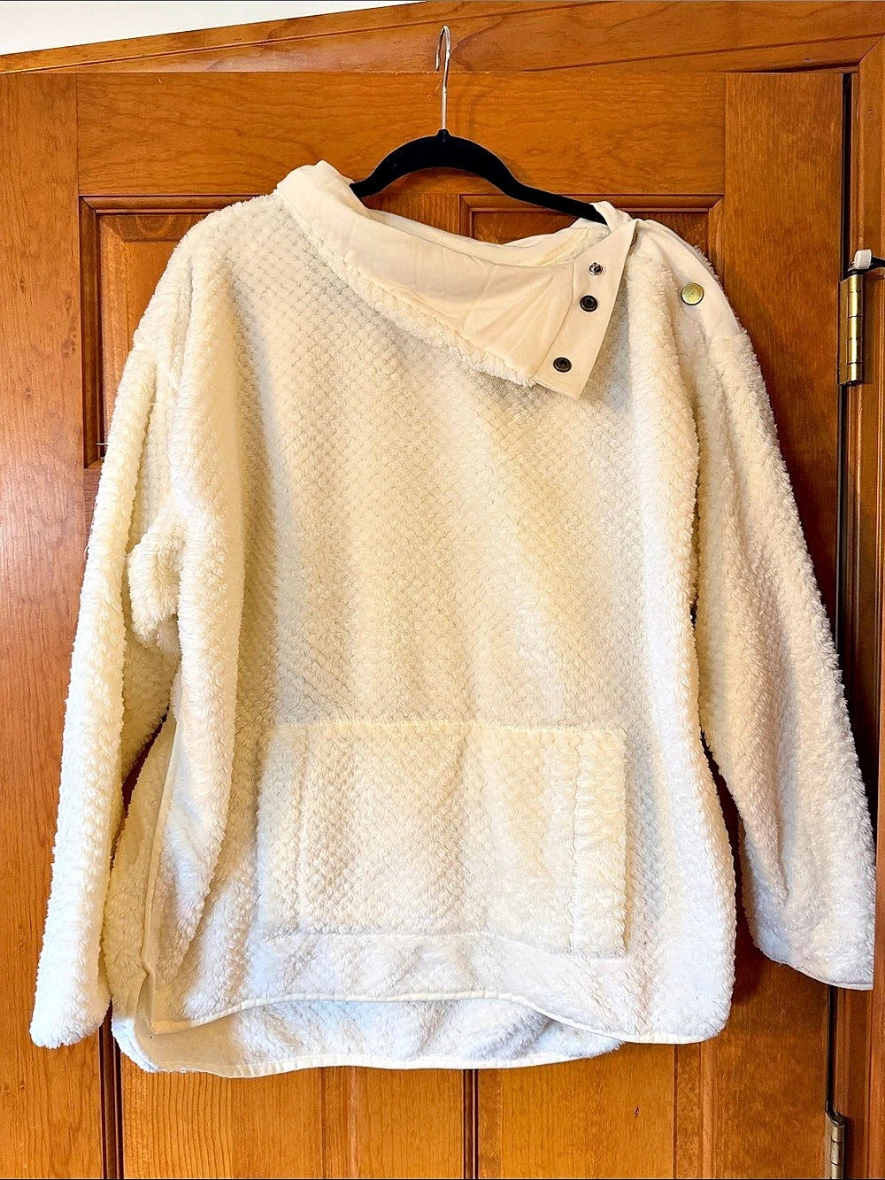 St. John's Bay Cream Fleece Pullover XL Like New